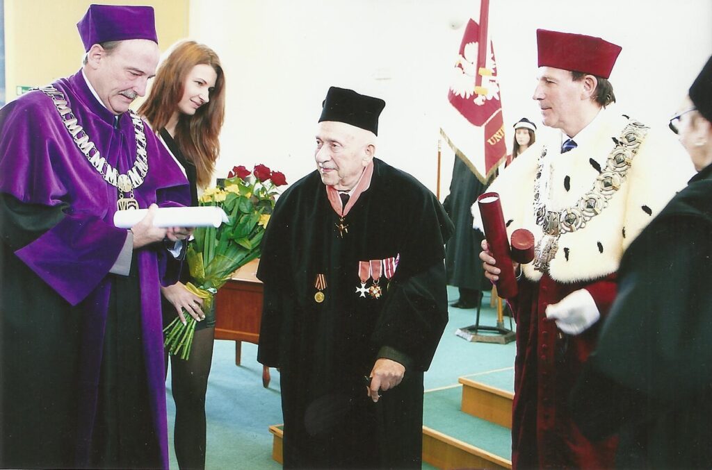 Uroczystość nadania Bolesławowi Gleichgewichtowi tytułu profesora honorowego Uniwersytetu Opolskiego.