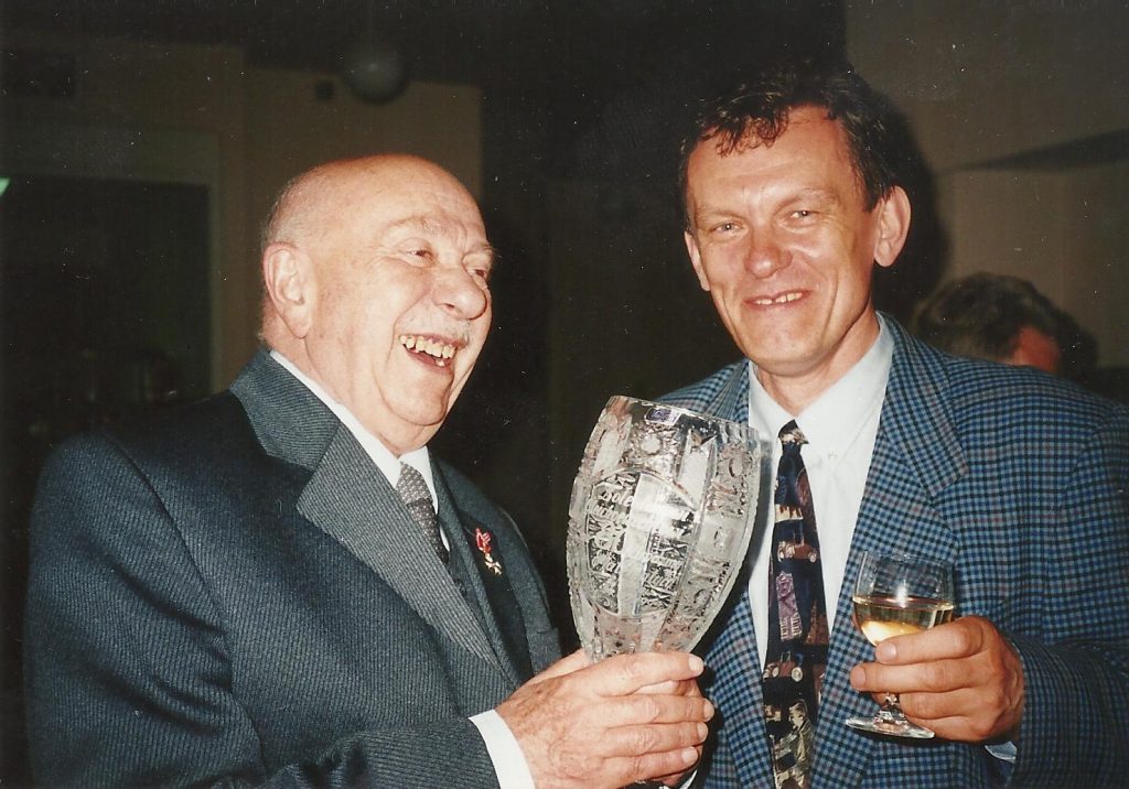 Jubileusz 80-lecia Bolesława Gleichgewichta. Jubilat z Tadeuszem Nadzieją.